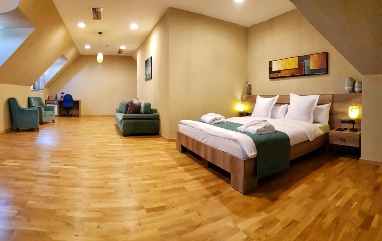 Maison Boutique Hotel Tbilisi Buitenkant foto